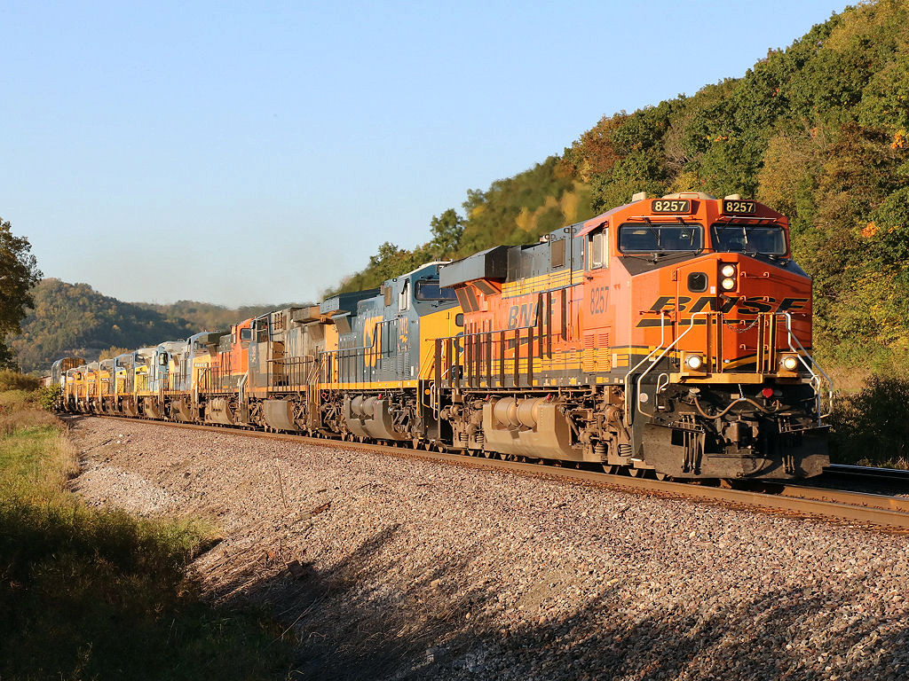 BNSF 8257